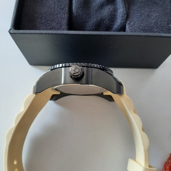 Accessories watch - Picture 6 of 8